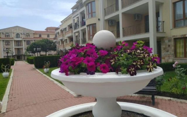 Maisonettes in Royal Bay Residence&SPA 2