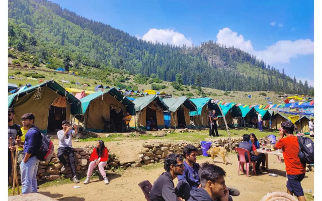 Kheerganga Hike Camps