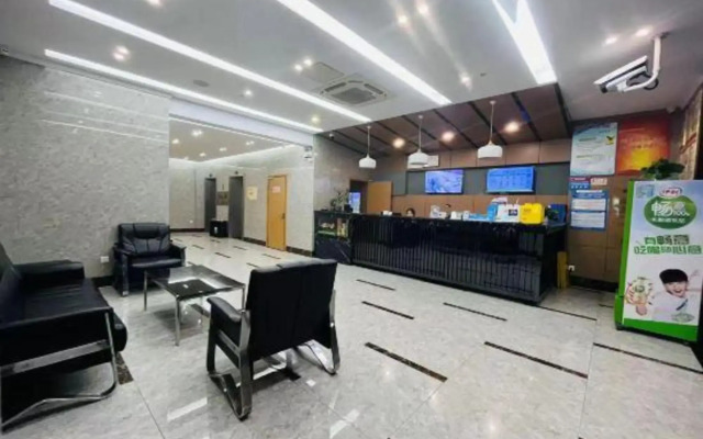 Heng 8 Hotel Chain (Jiaxing Youchegang Swan Lake)