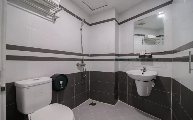 BinBin Hotel 5 - Near Lotte Mart D7