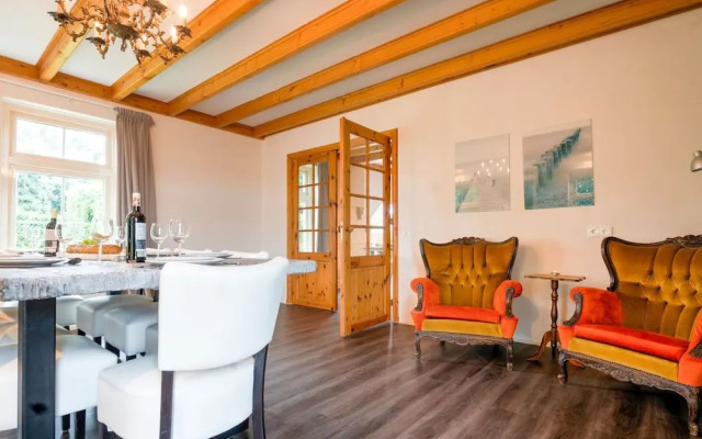 Spacious Farmhouse With Sauna, Hottub