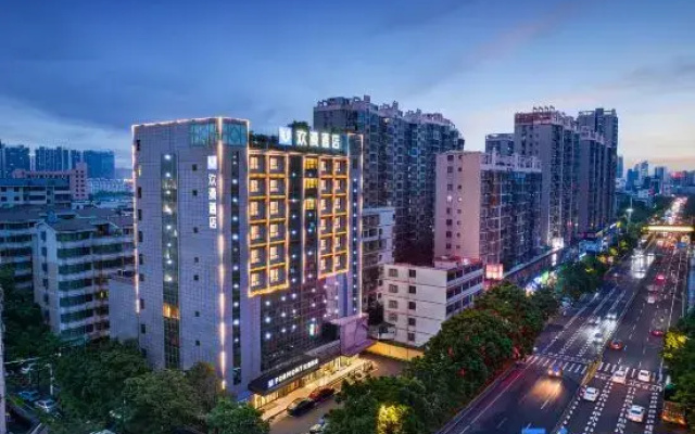 FORMONT Hotel (Jinzhong Dayan City Branch,University of South China,Hengyang)