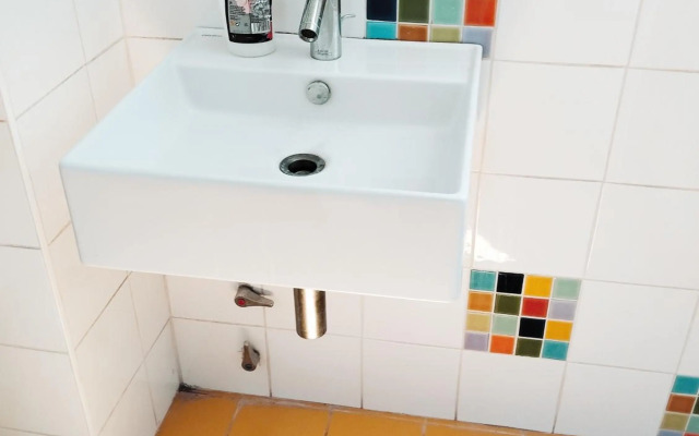 Habitacion basico y económico en casa particular