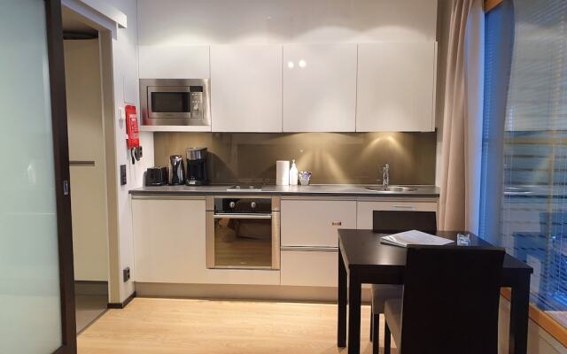 Levi Suites Levi Gold