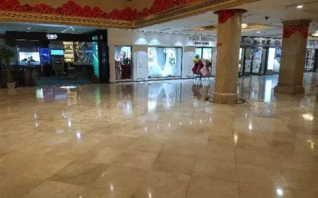 Pingdingshan Runzeyuan Shenma Hotel