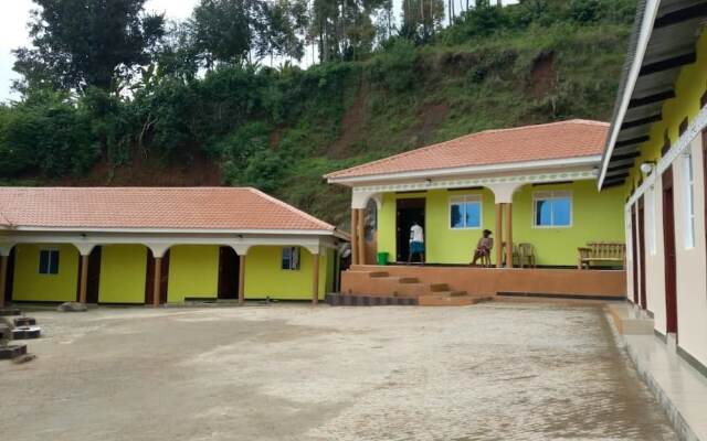 Sipi Travellers Lodge