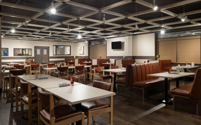 Ramada by Wyndham Saskatoon