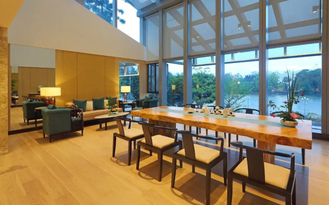 Fuzhou Lakeside Hotel