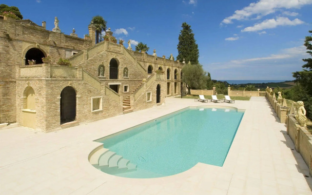 Villa Cattani Stuart XVII secolo