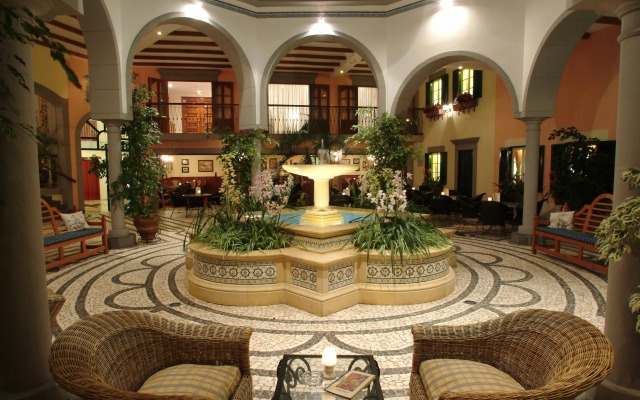 Pestana Village Garden Hotel
