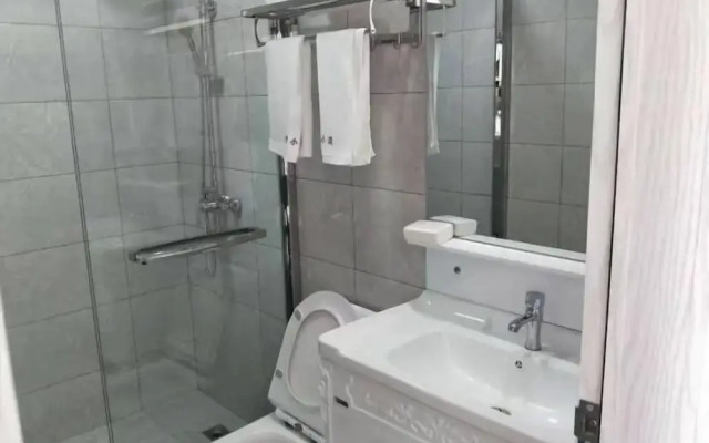 Xinchang Yunqi Small Building House