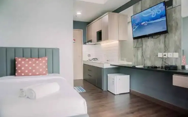 Cozy Stay and Simply Studio Apartment B Residence By Travelio