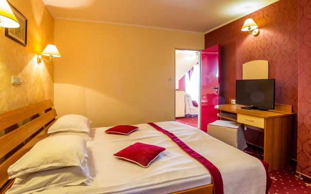 Saint George Hotel & Medical Spa