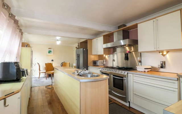 Peak House