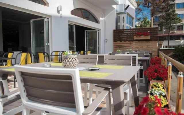 Inn Hotel