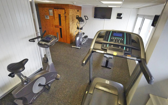 Hotel Campanile Le Bourget