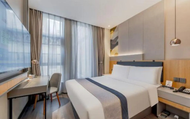 Home Inn Selected (Shanghai Raffles, North Bund)