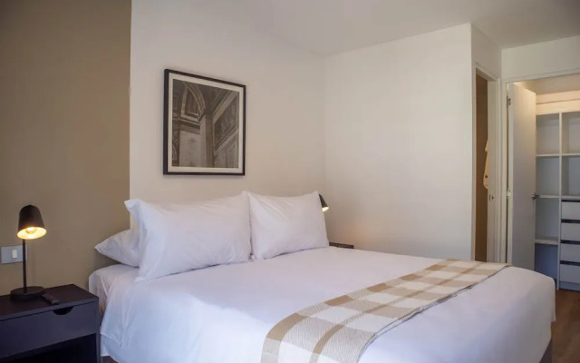 w Fantastic 2BR w Modern Deco in San Isidro