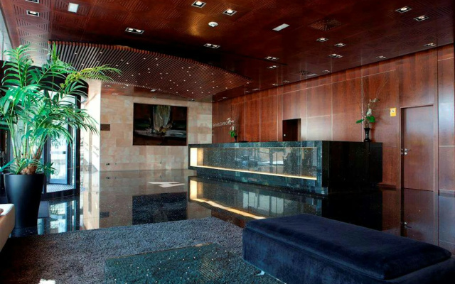 Hotel Maydrit Airport
