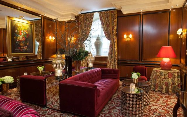 NARUTIS hotel