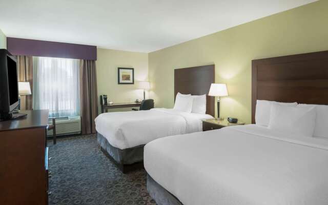 La Quinta Inn & Suites by Wyndham Las Vegas Airport South