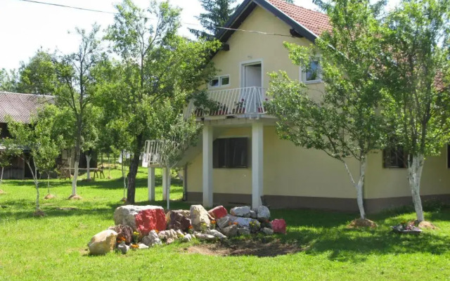 Apartments Eco Forest Resort