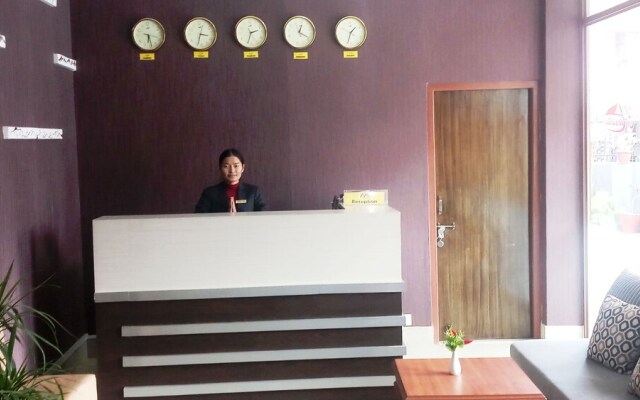 Hotel Awana