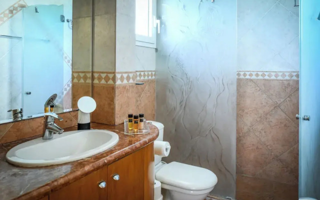 Netanya Panoramic Sea-View 4BR Apartment