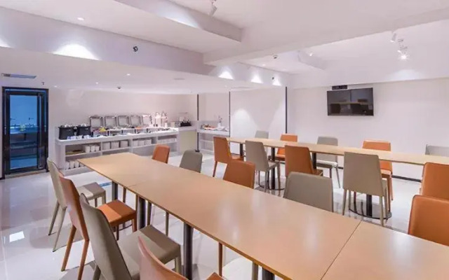 City Comfort Inn Wuzhou Sanqi City