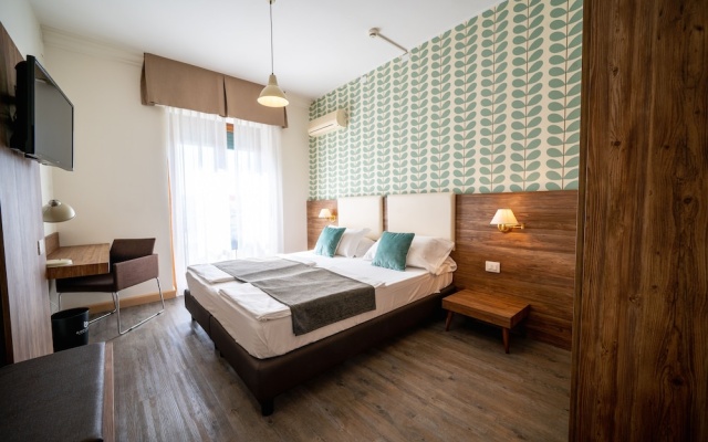 B City Hotel