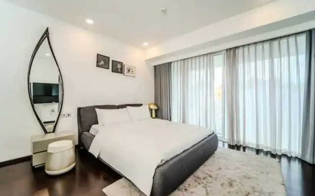 Serenity Sky Suites in Distrist 3