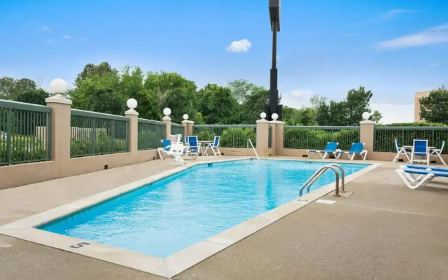 Days Inn Clarksville North