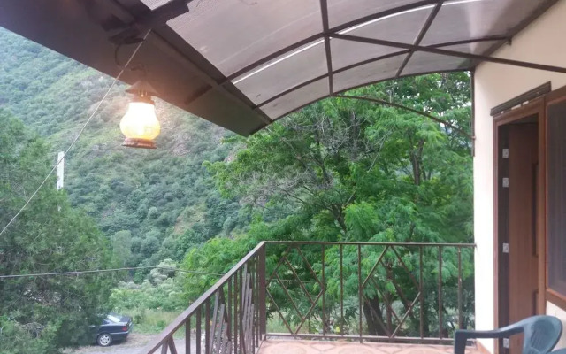 IRIS mini hotel