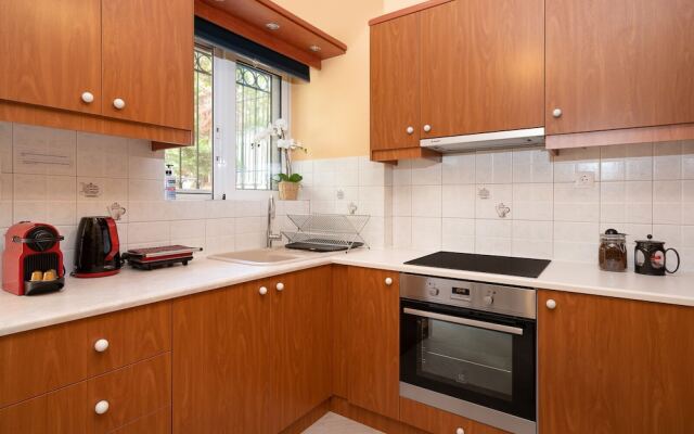 Athens Riviera Golf Apartment