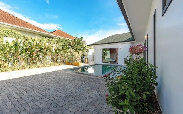 Villas 6BR 2 Pools For Group Vibe V193