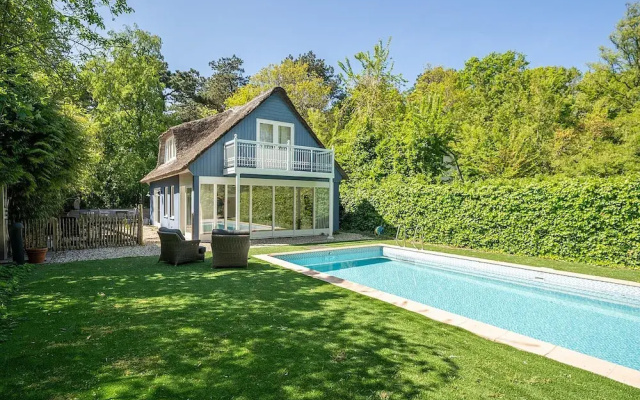 Lovely 4-person Villa With Private Pool