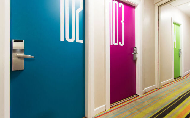 Snoozles Hostel