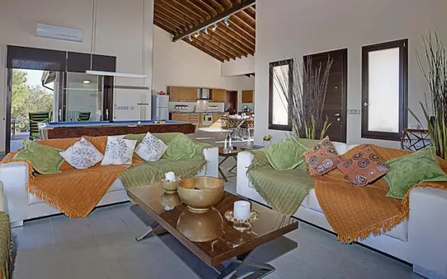 Luxury in Nature Villa
