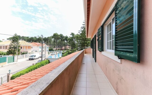 Caparica Beach Villa by Homing