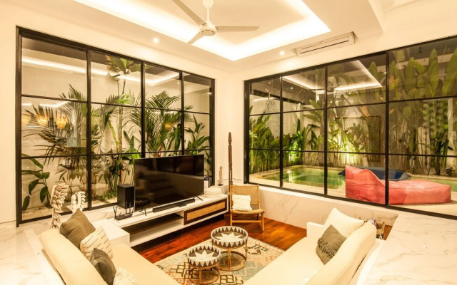 Stunning 6 BR Villa With Breathtaking Scenery