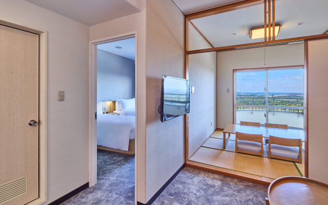 ANA Crowne Plaza Resort Okinawa Uruma Hills by IHG