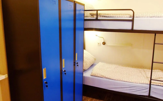 The Penny Pincher Inn - Hostel