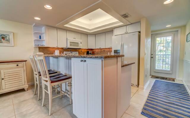 Beach Three Bedroom Villa by Redawning