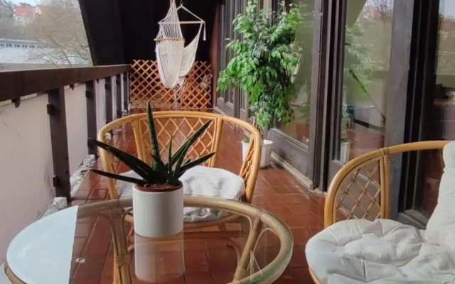 Stilvolle Galeriewohnung im Land der tausend Berge