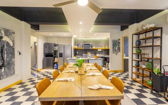 Joint Boutique Hotel