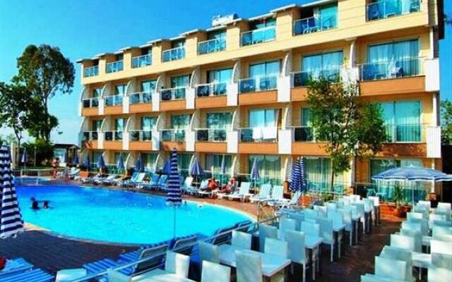 Aperion Beach Hotel