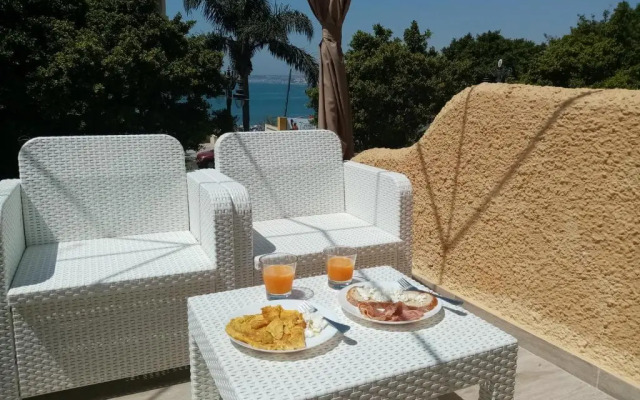 Beach Bungalow Port,free parking