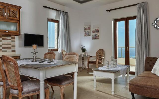 Nice apartment in Kamilari with swimming pool