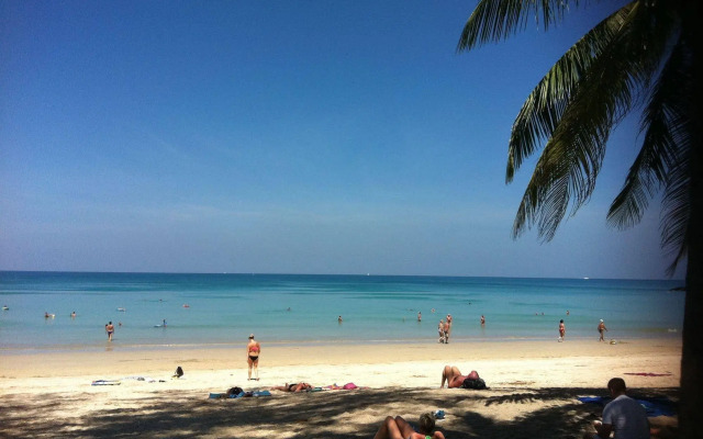 Kamala Beachfront Apartment