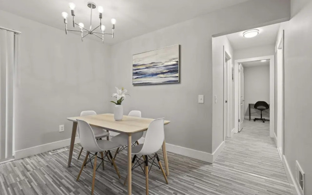 2BR 1BA Apartment With Great Amenities